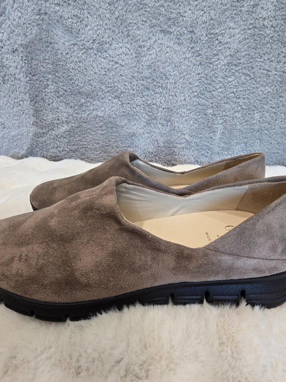 Amalfi by Rangoni Taupe / Grey Made In Italy Women's Slip On Loafers Size 10 NEW